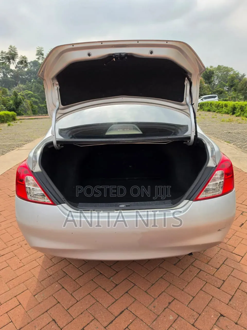 Nissan Latio 2014 Silver