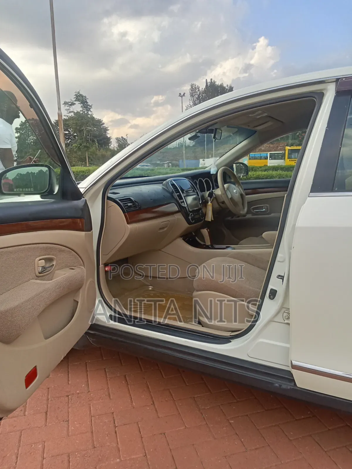 Nissan Bluebird 2012 White