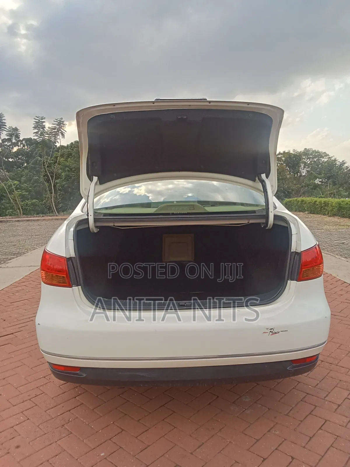 Nissan Bluebird 2012 White