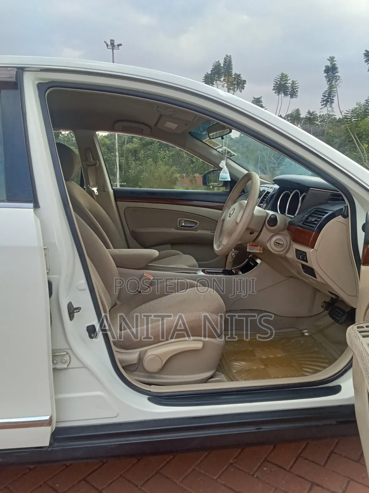 Nissan Bluebird 2012 White