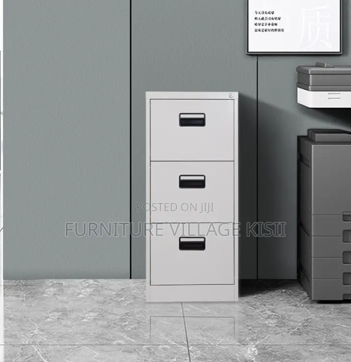 Office Cabinet: 3-Drawer File Cabinet