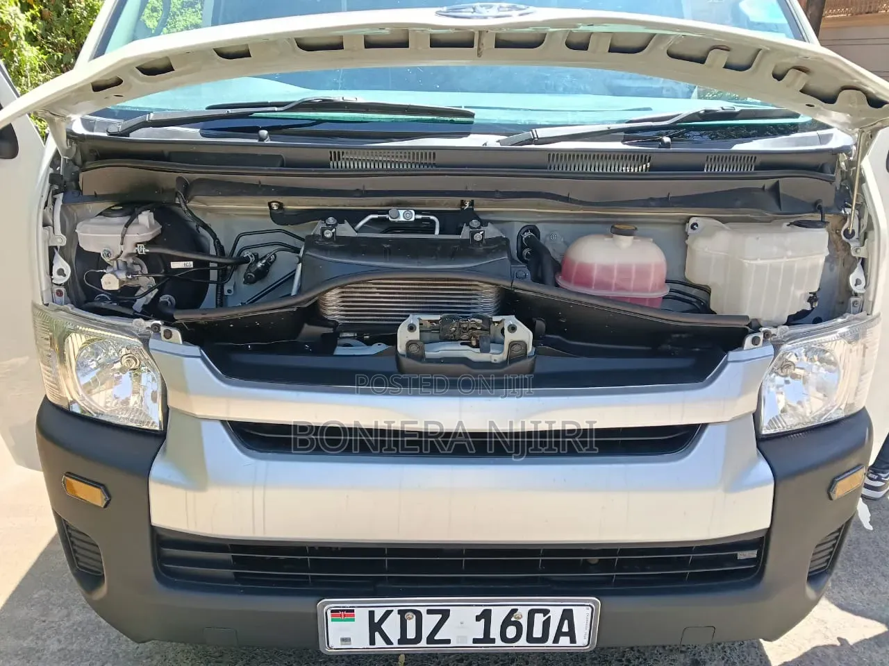 Toyota HiAce 2025 White