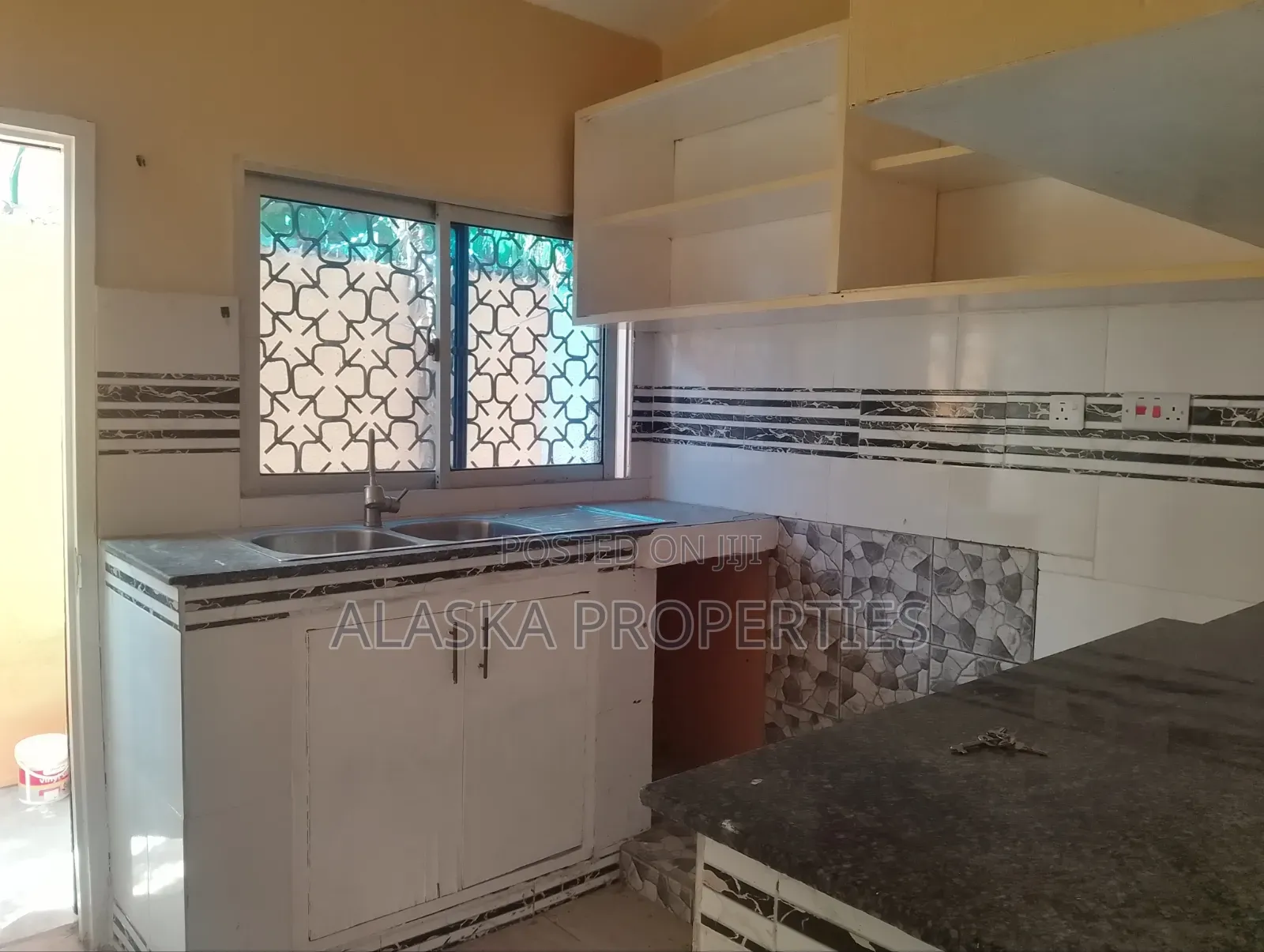 3bdrm Bungalow in Maweni, Nyali Mkomani for rent