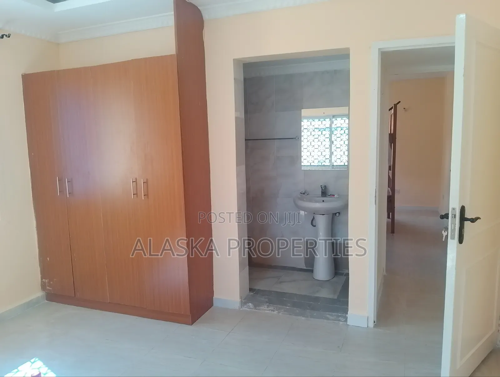 3bdrm Bungalow in Maweni, Nyali Mkomani for rent