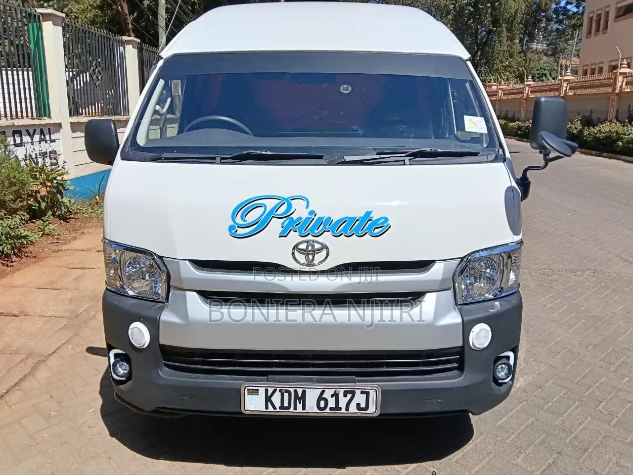 Toyota HiAce 2016 White