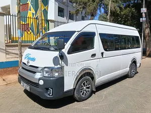 Toyota HiAce 2016 White