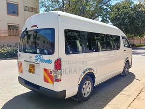Toyota HiAce 2016 White