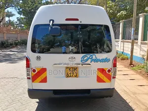 Toyota HiAce 2016 White
