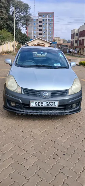 Nissan Advan 2013 Silver