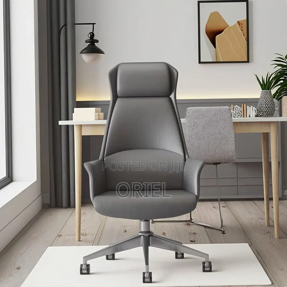Office Chair : Gray Padded Executive Chair