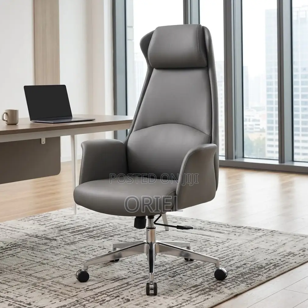 Office Chair : Gray Padded Executive Chair