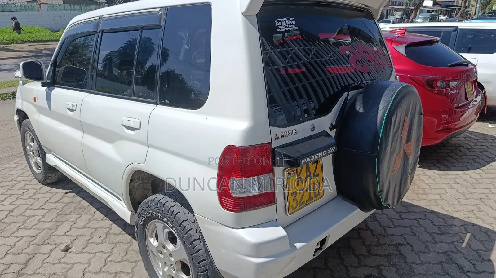 Mitsubishi Pajero 2002 White