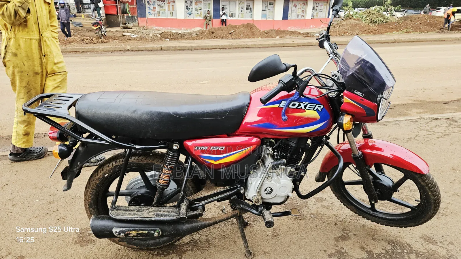 Bajaj Boxer 150 UG 2025 Red