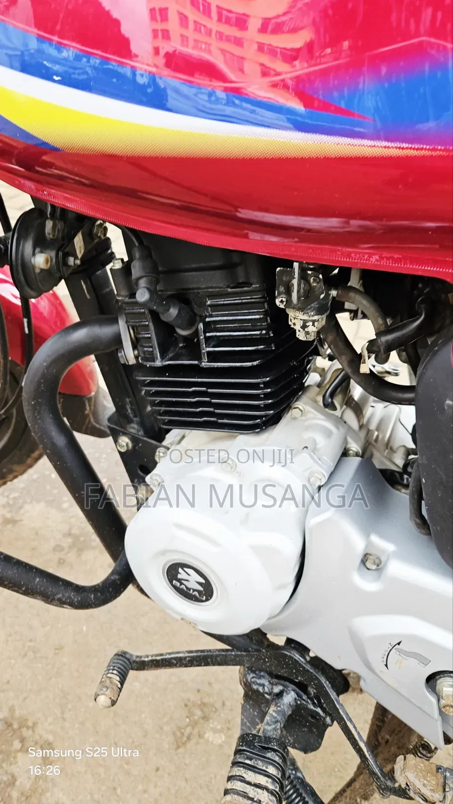 Bajaj Boxer 150 UG 2025 Red