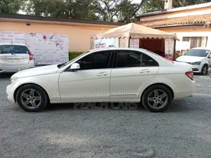 Mercedes-Benz C200 2009 White
