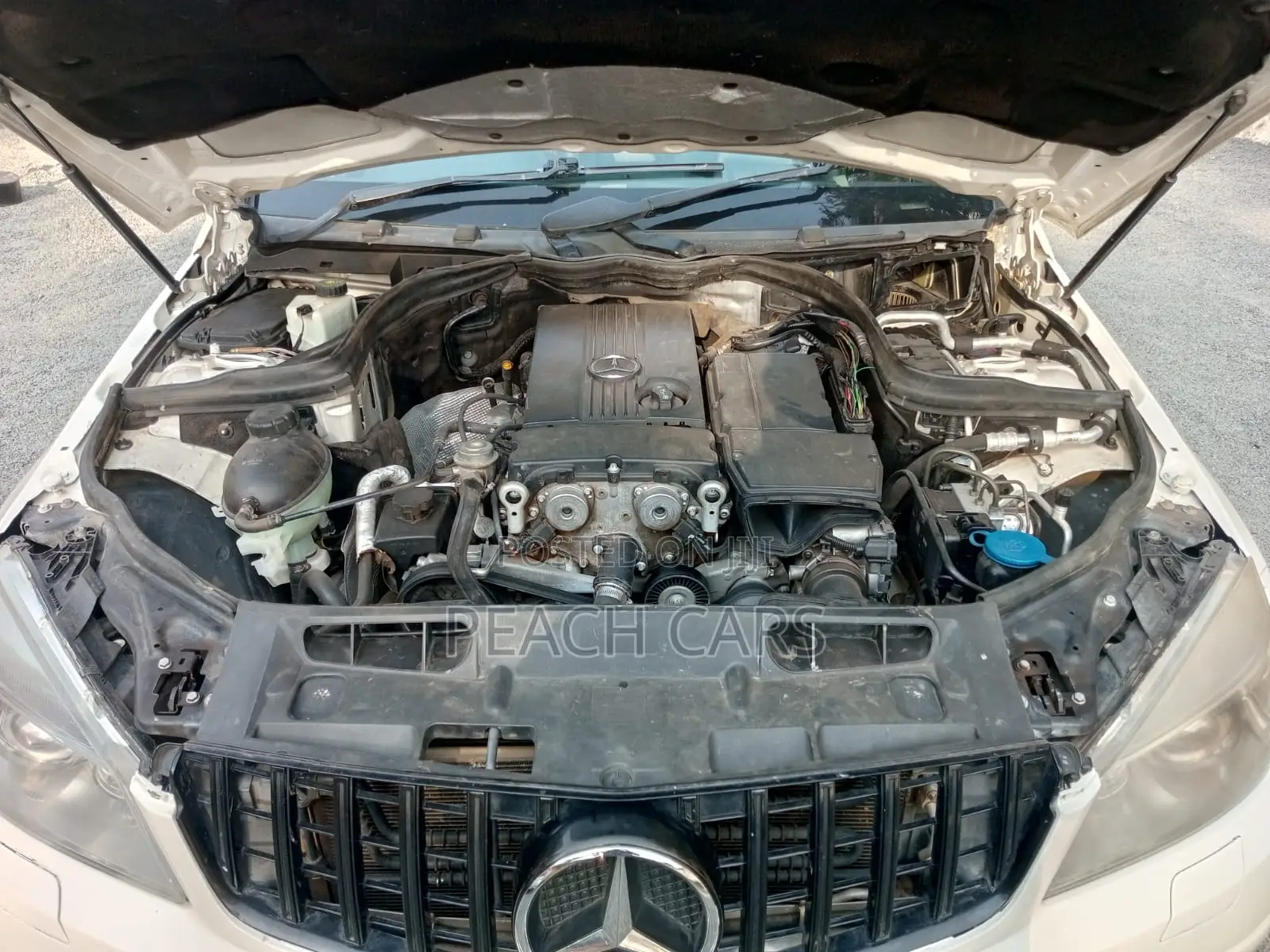 Mercedes-Benz C200 2009 White