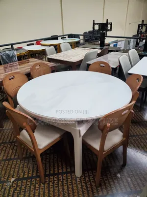 Modern Retractable 6-Seater Dining Table Set