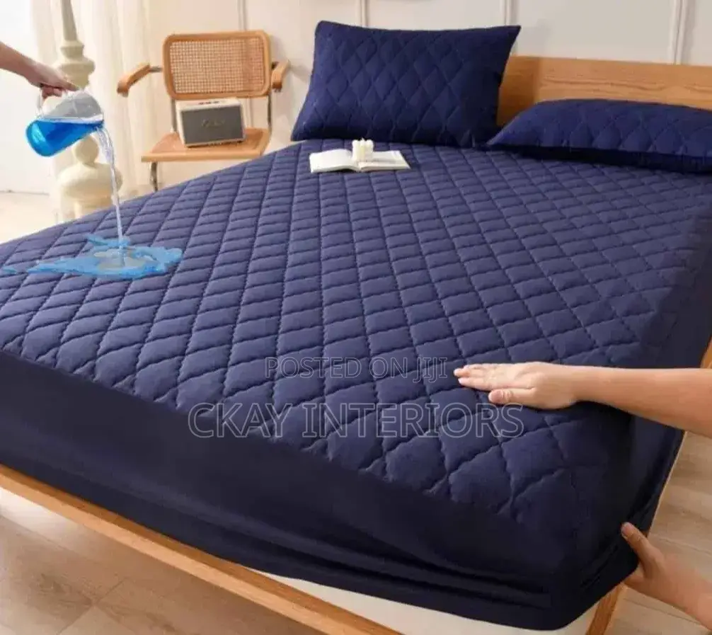 4 by 6 Hand Washable Nevy Blue and White Waterproof Mattress Protector