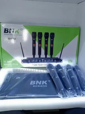BNK MICROPHONE Four Channels UHF Wireless Microphone System