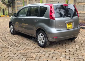 Nissan Note 2010 Gray