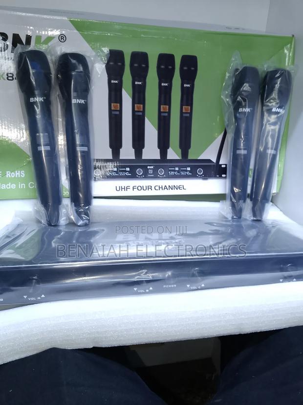 BNK Bk8400 With Four Handheld Microphones