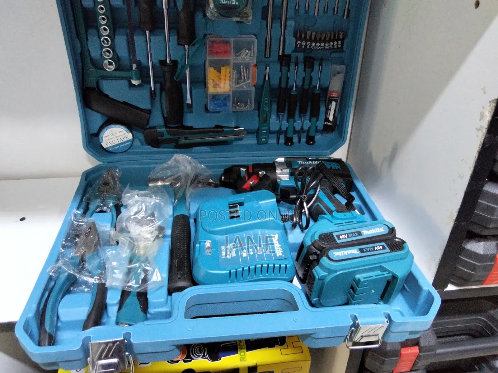 Makita Cordless Drill Set