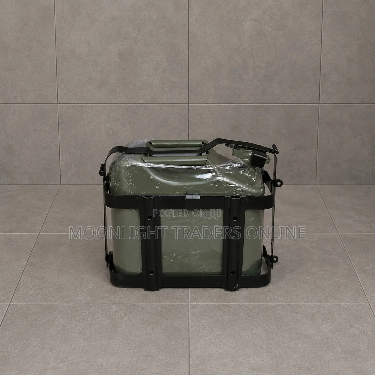10 Litre Fuel Jerrycan With Jerrycan Shelf