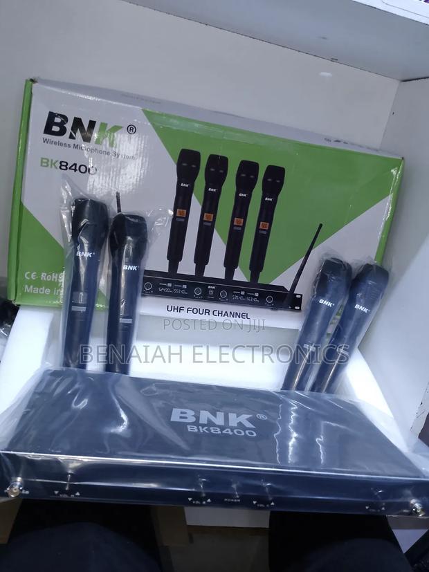 BNK Professional Microphone, Four Handheld Microphones, Four Channels - thumbnail 2