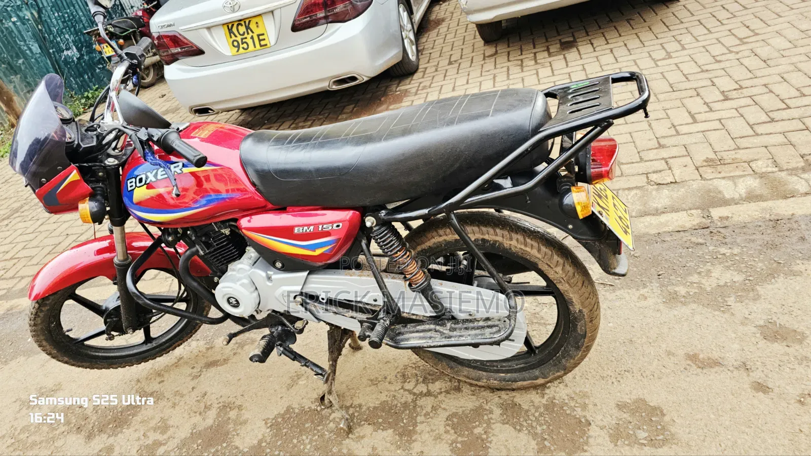 Bajaj Boxer 150 UG 2026 Red