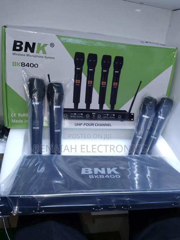 BNK Professional Wireless Microphone, Four Handheld Microphones