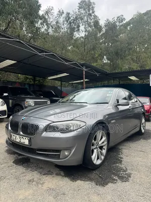 BMW 528i 2012 Gray