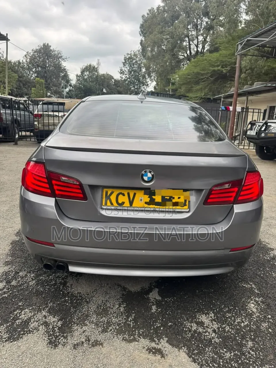 BMW 528i 2012 Gray