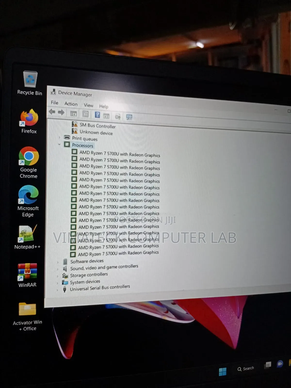 Laptop Dell Inspiron 3541 8GB AMD Ryzen 7 HDD+SSD 256GB