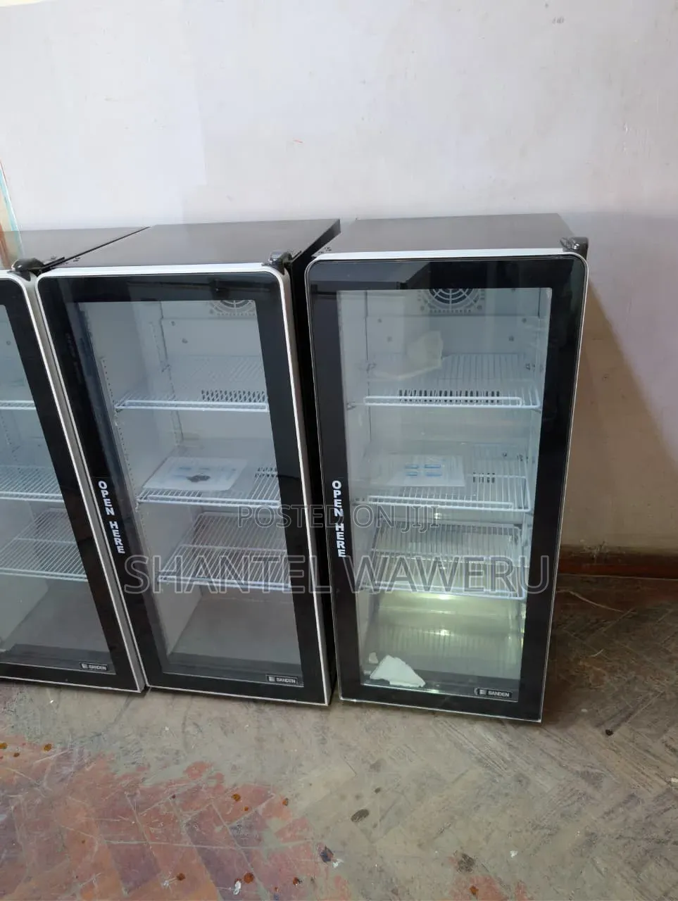 Display Showcase Chiller 200