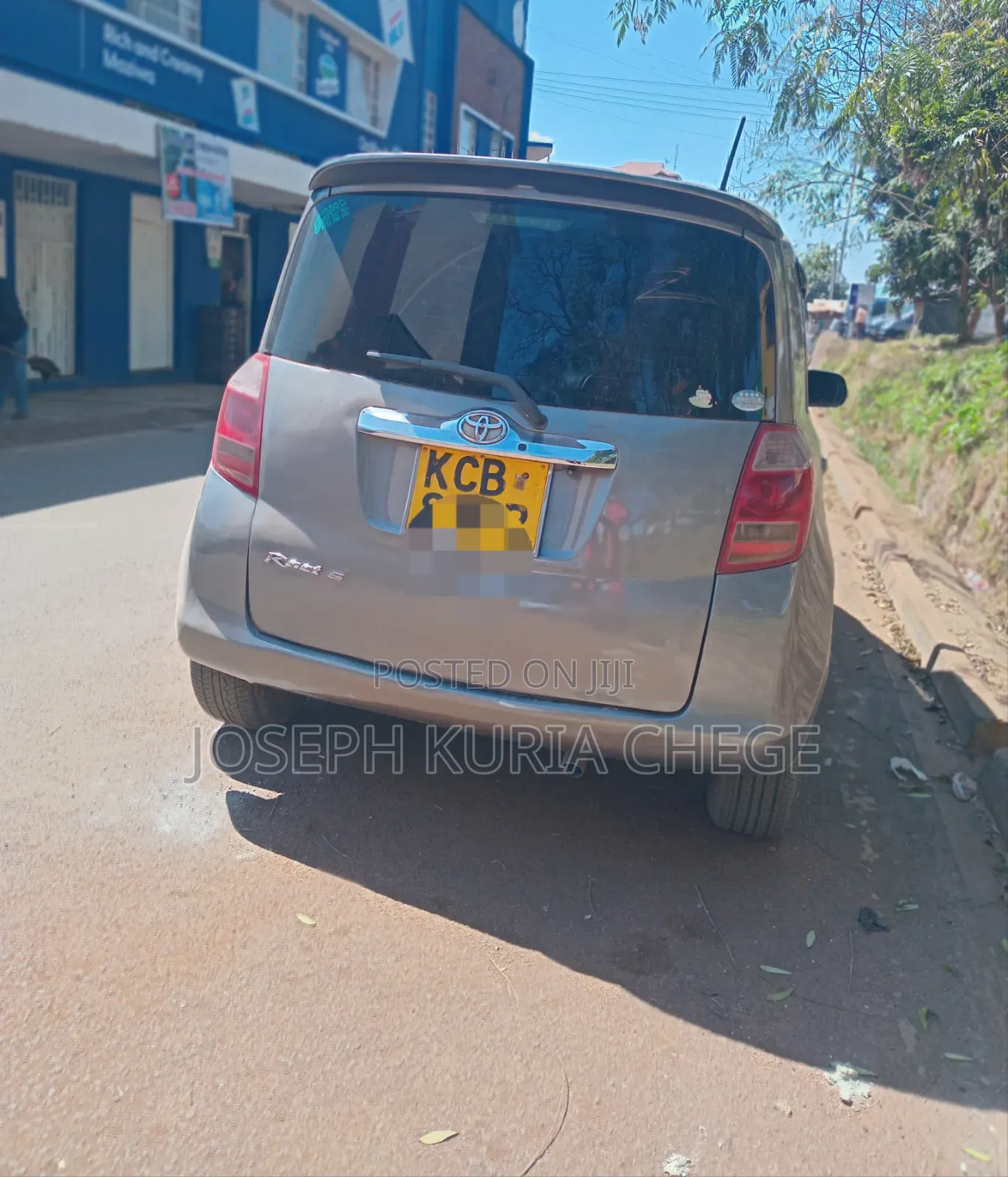 Toyota Ractis 2008 Gray