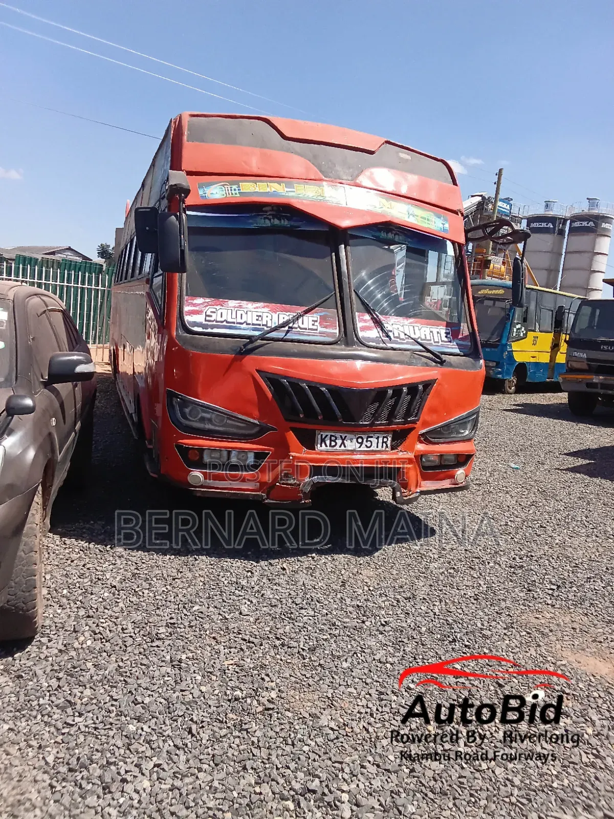 Hino Dutro 2014 Orange