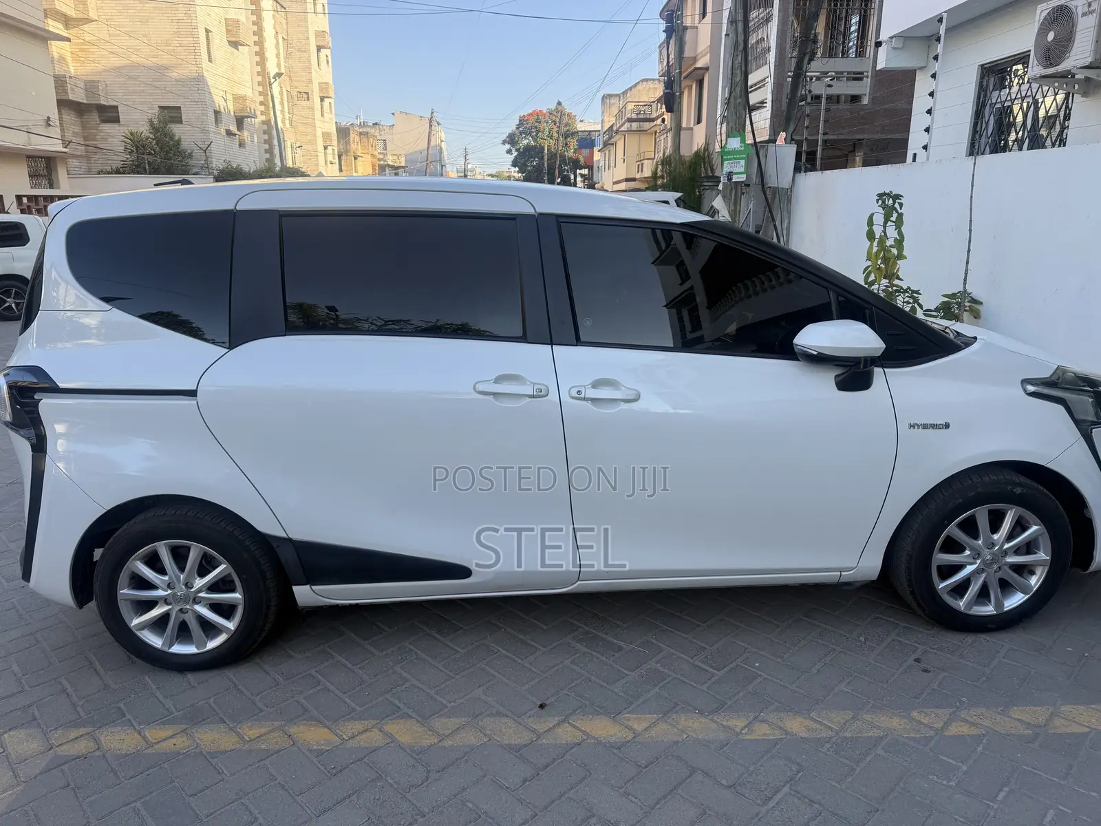 Toyota Sienta 2018 Pearl