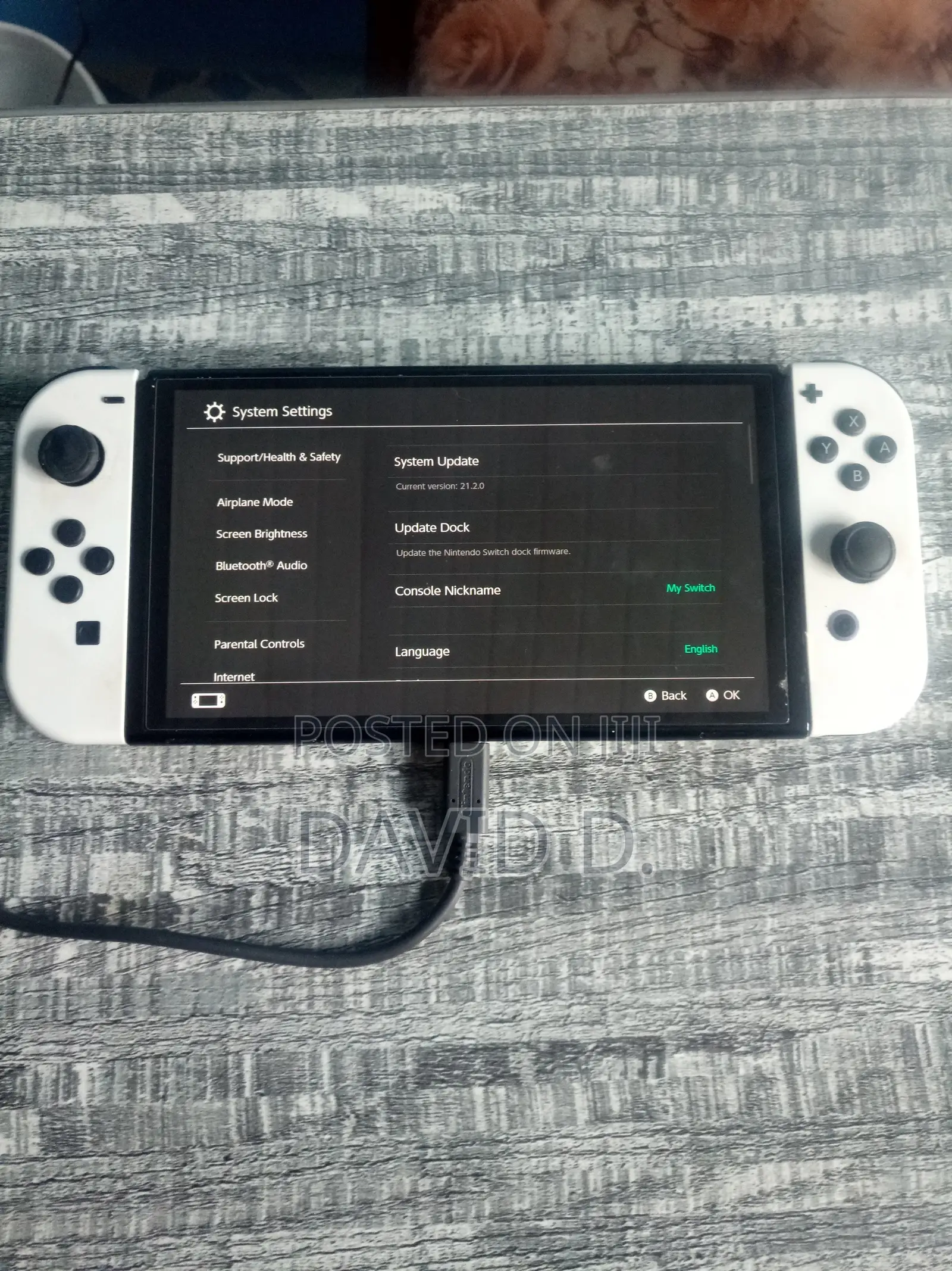 Nintendo Switch OLED + Mario Kart 8 + 256GB SD Card