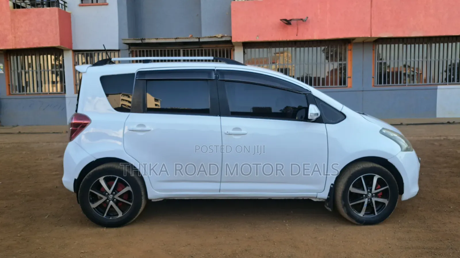 Toyota Ractis 2010 White