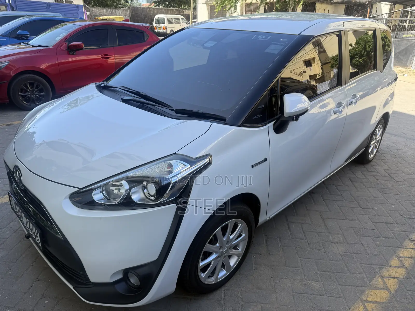 Toyota Sienta 2018 Pearl