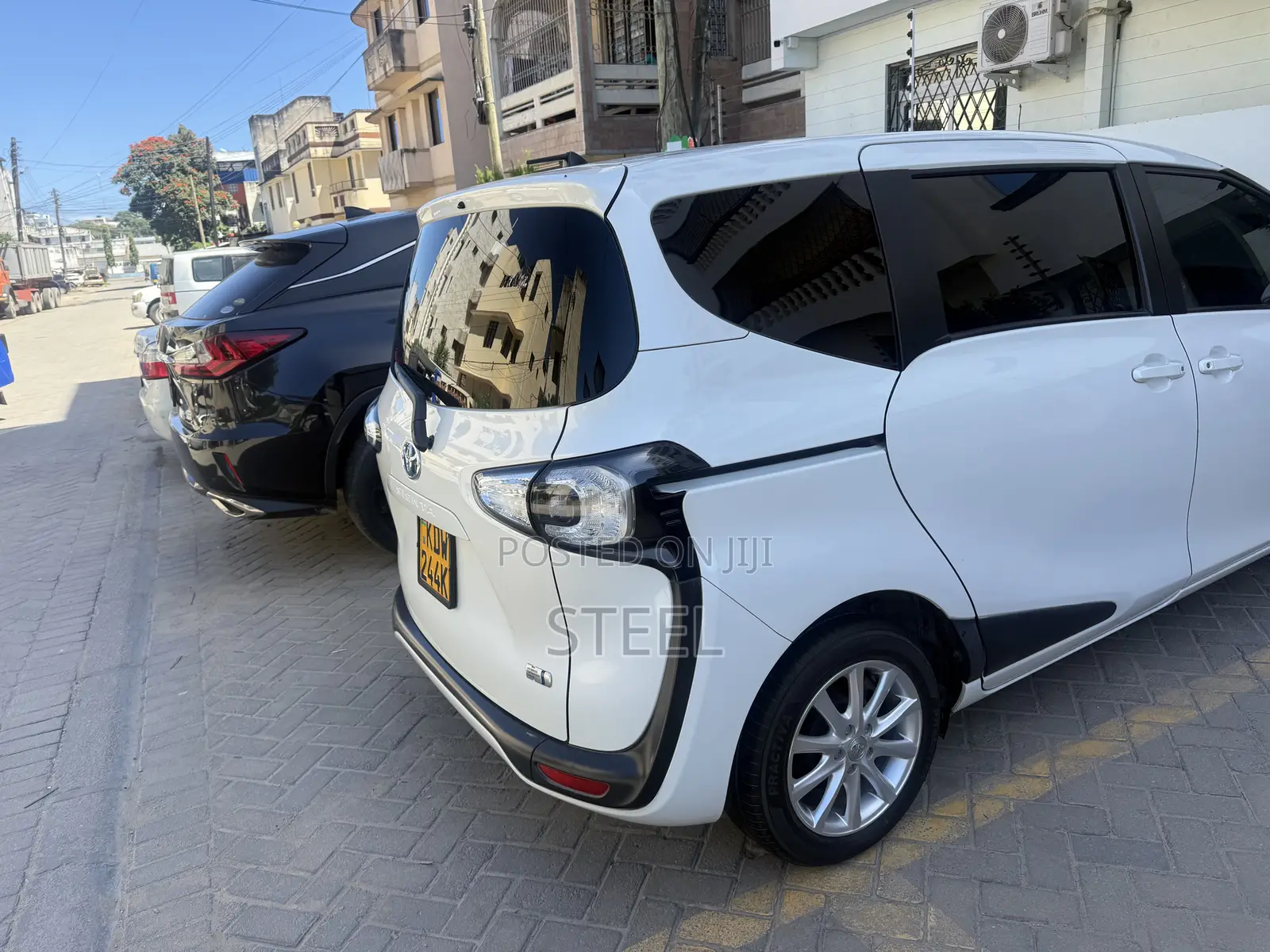 Toyota Sienta 2018 Pearl