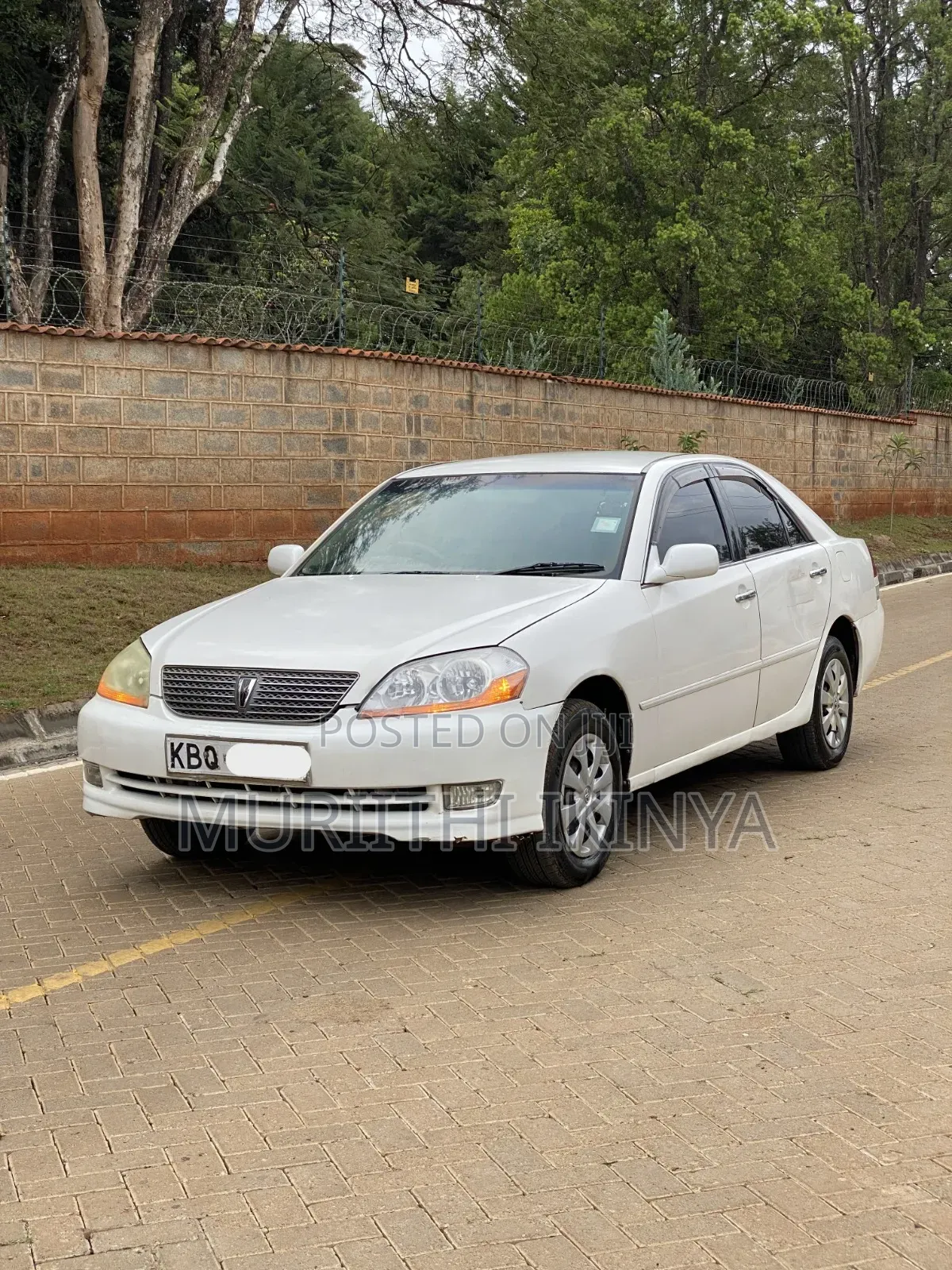 Toyota Mark II 2000 White