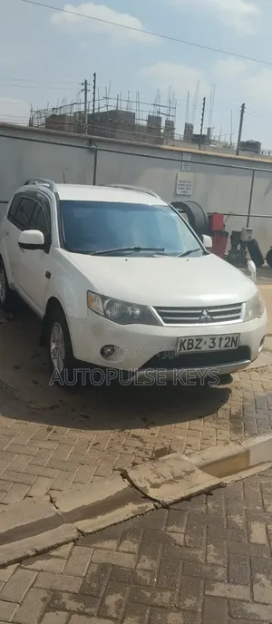 Mitsubishi Outlander 2007 White