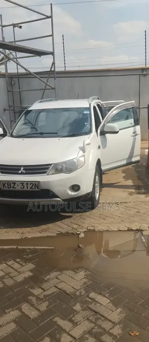 Mitsubishi Outlander 2007 White