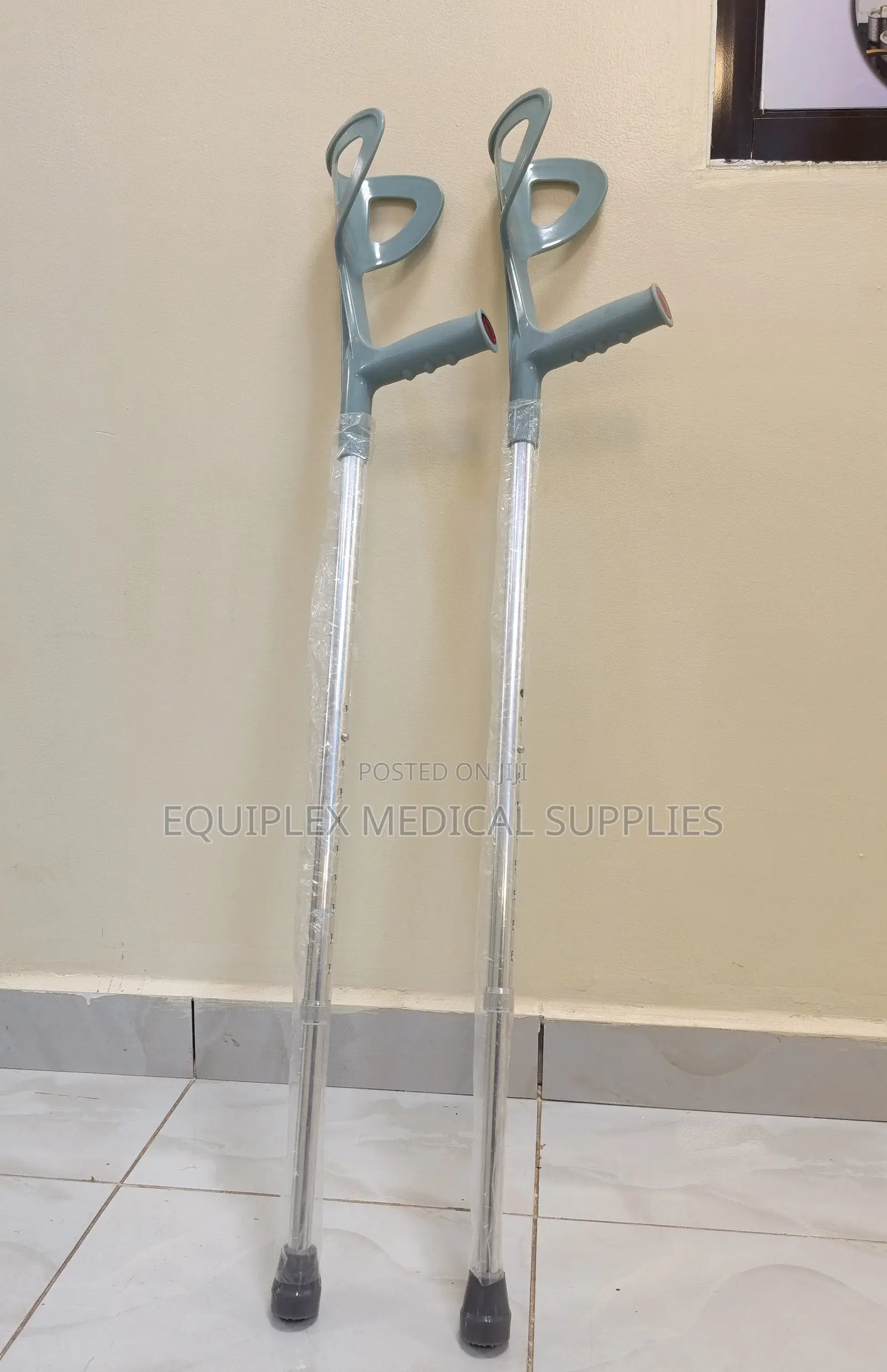 Heavy Duty Open Cuff Crutches (Height Adjustable)