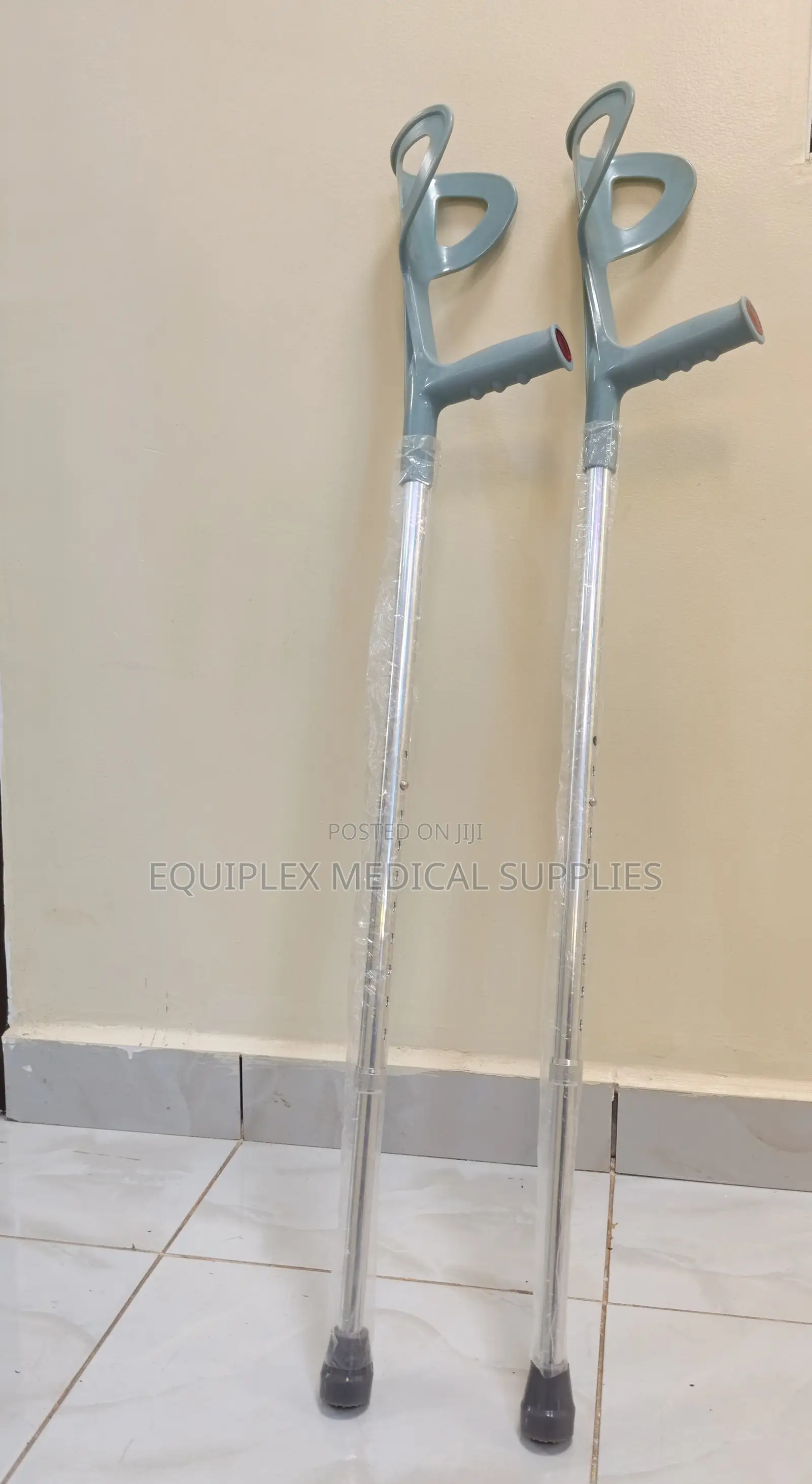 Heavy Duty Open Cuff Crutches (Non Slip Rubber)