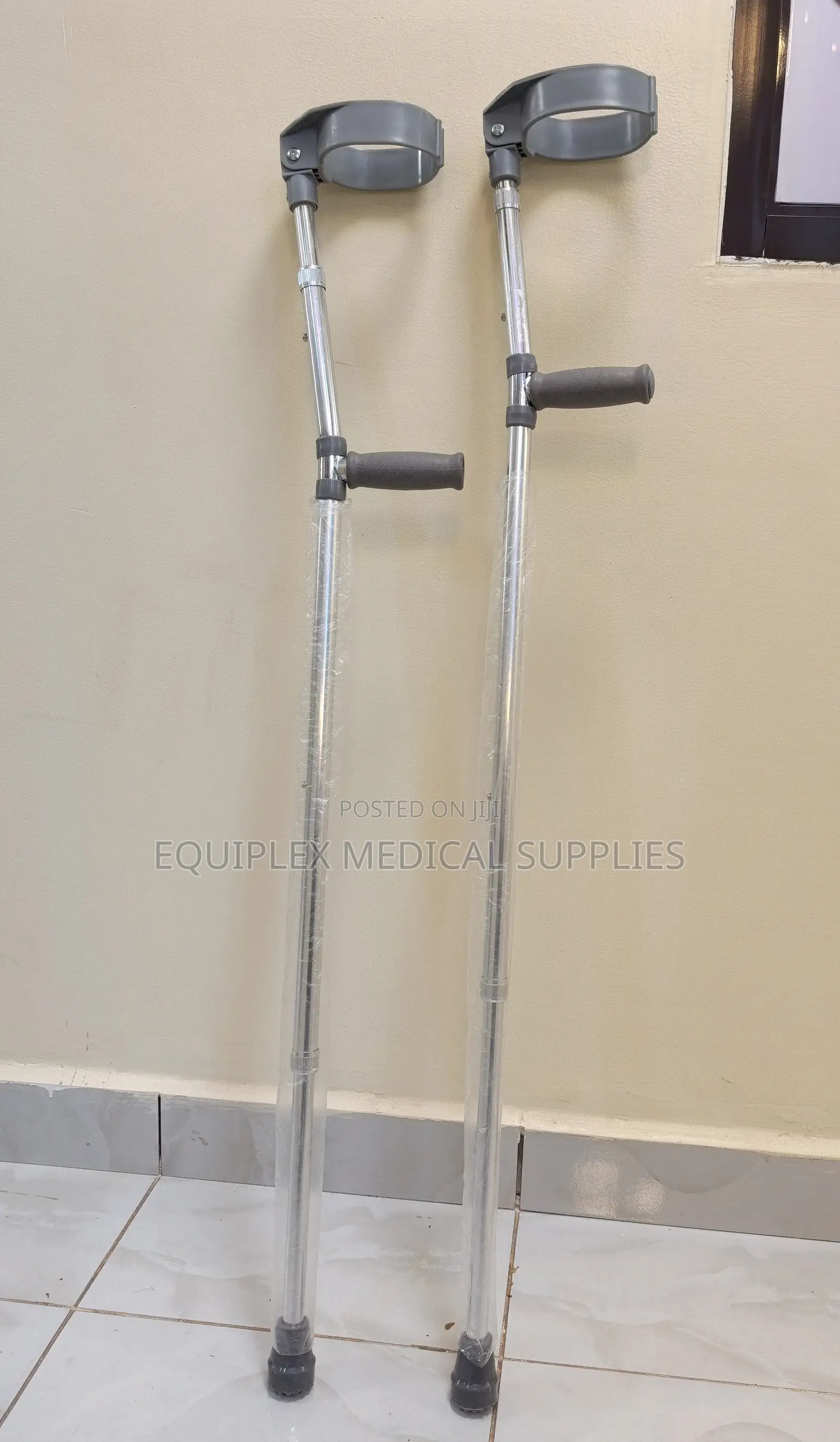 Heavy Duty Open Cuff Crutches (Non Slip Rubber)