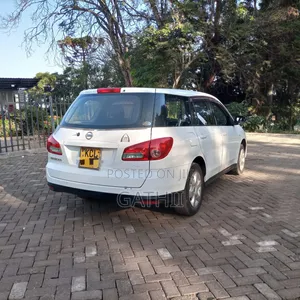 Nissan Wingroad 2012 White