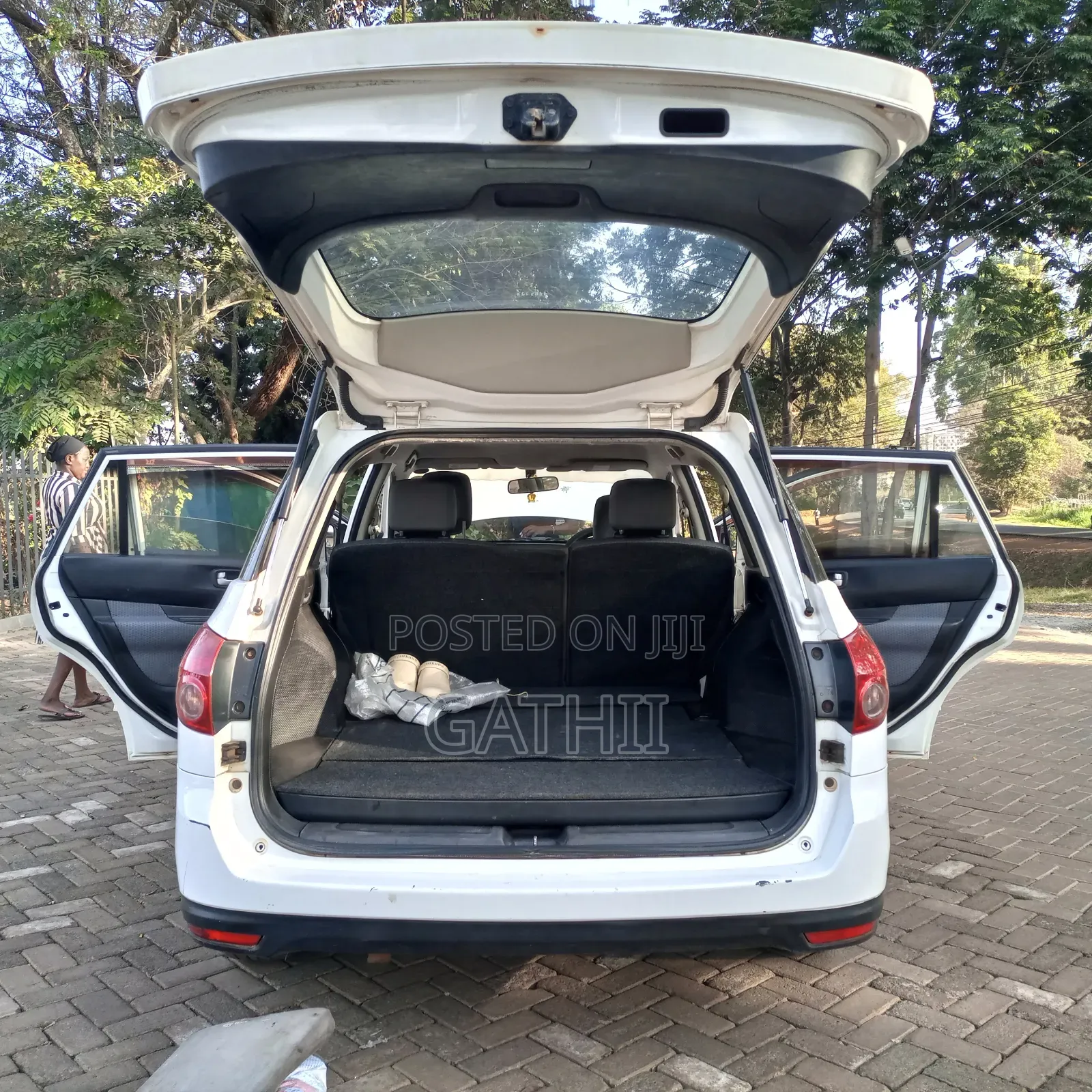 Nissan Wingroad 2012 White