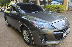 Mazda Axela 2012 Brown